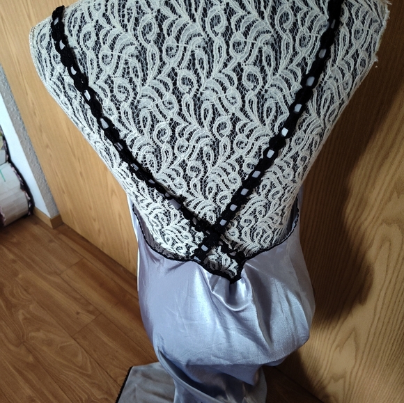 Vintage nightgown - Picture 5 of 6